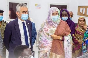 La ministre de l’Enseignement supérieur et l’ambassadeur de France visitent le projet FORMADIS-FLE