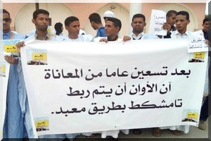 Les populations de Tamcheket manifestent pour exiger le bitumage de la route reliant la ville à la RN de l’Espoir