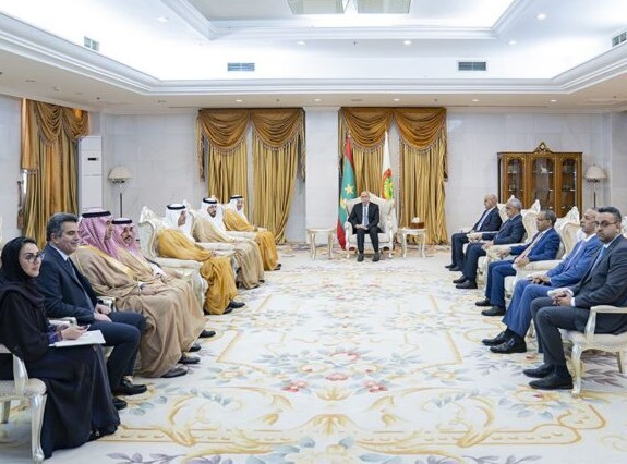 Le président de la République reçoit le ministre saoudien de l’Investissement