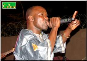 Toumani Diallo, en concert à l’Institut Français de Mauritanie, s’éclate - [Video 1h10mn & Rep. Photos]