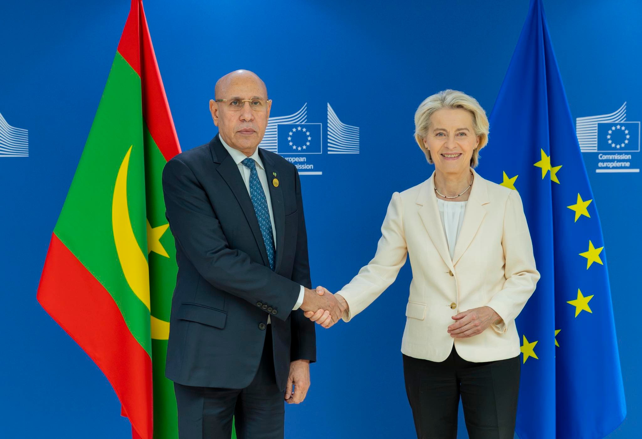 Le président de la République tient une réunion avec la présidente de la Commission européenne