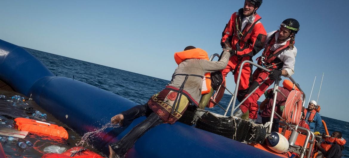 Trafic de migrants vers l’Europe : des centaines de millions de dollars engrangés par les passeurs
