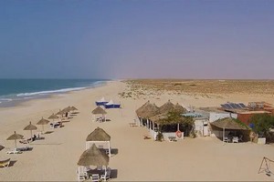 La ministre de l’environnement alerte sur la situation du cordon dunaire qui protège la capitale