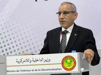 Le ministre de l’Intérieur exhorte les présidents de régions à suivre les plans de développement établis