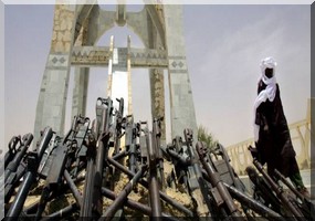 Mali: les islamistes détruisent le monument des martyrs de Tombouctou.   