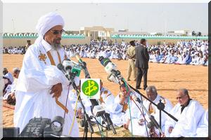 Le Premier ministre participe à la prière de la fête d'El Adha