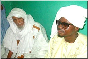 Réunion du Khalif d’Ehel Cheikh Ahmedou Bamba avec le Cheikh de la Zaouiya El Veth sur la cote de l’atlantique