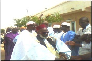 Arafat Mesjid Ennour reçoit l’illustre marabout Thierno Bocar Bâ