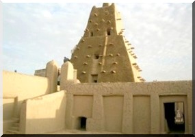 Mali: nouvelle destruction de mausolées par les islamistes à Tombouctou.  