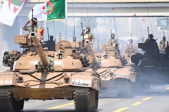 Pourquoi l'Algérie déploie-t-elle des troupes au Niger ?